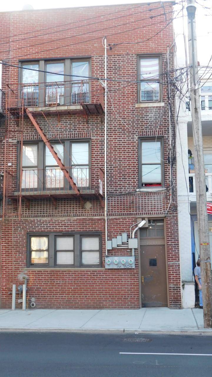 New listing 2860 West 17th Street Coney Island 3 story multiple dwelling unit w unfinished basement.