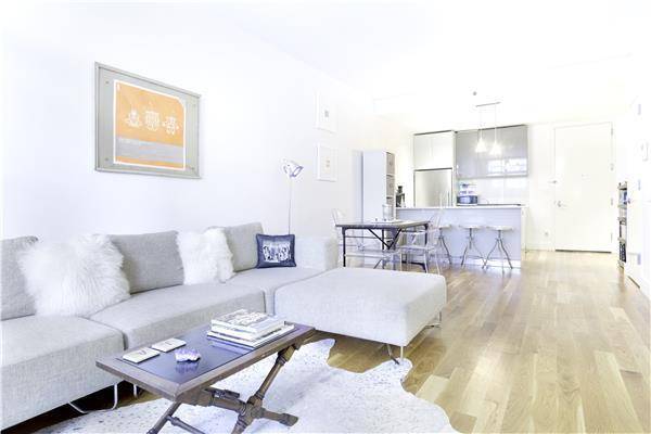 4C is a beautiful 1 bedroom featuring a private balcony open kitchen with top of the line Fisher amp ; Paykel stainless steel appliances, light Quartz countertop, hardwood floor throughout, ...