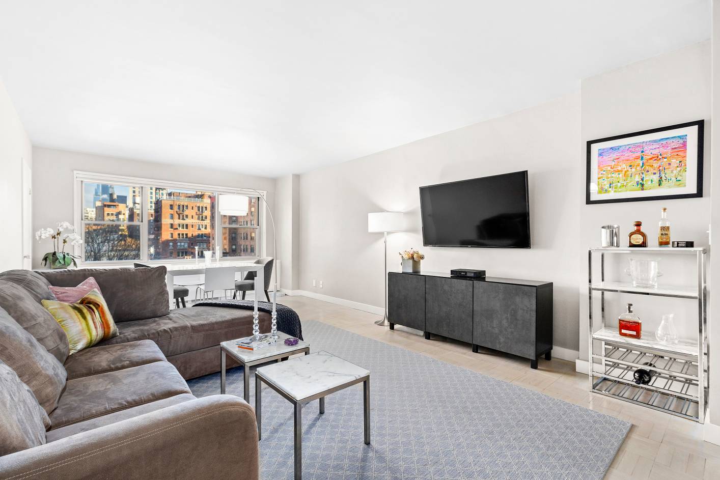 Step right in to this beautifully renovated grand scale 1 bedroom PLUS office child's room 1 bathroom home located in the heart of Greenwich Village in the award winning Brevoort ...