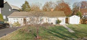 Charming 2 Bedroom Ranch in Desirable East Norwalk Welcome to your future home !
