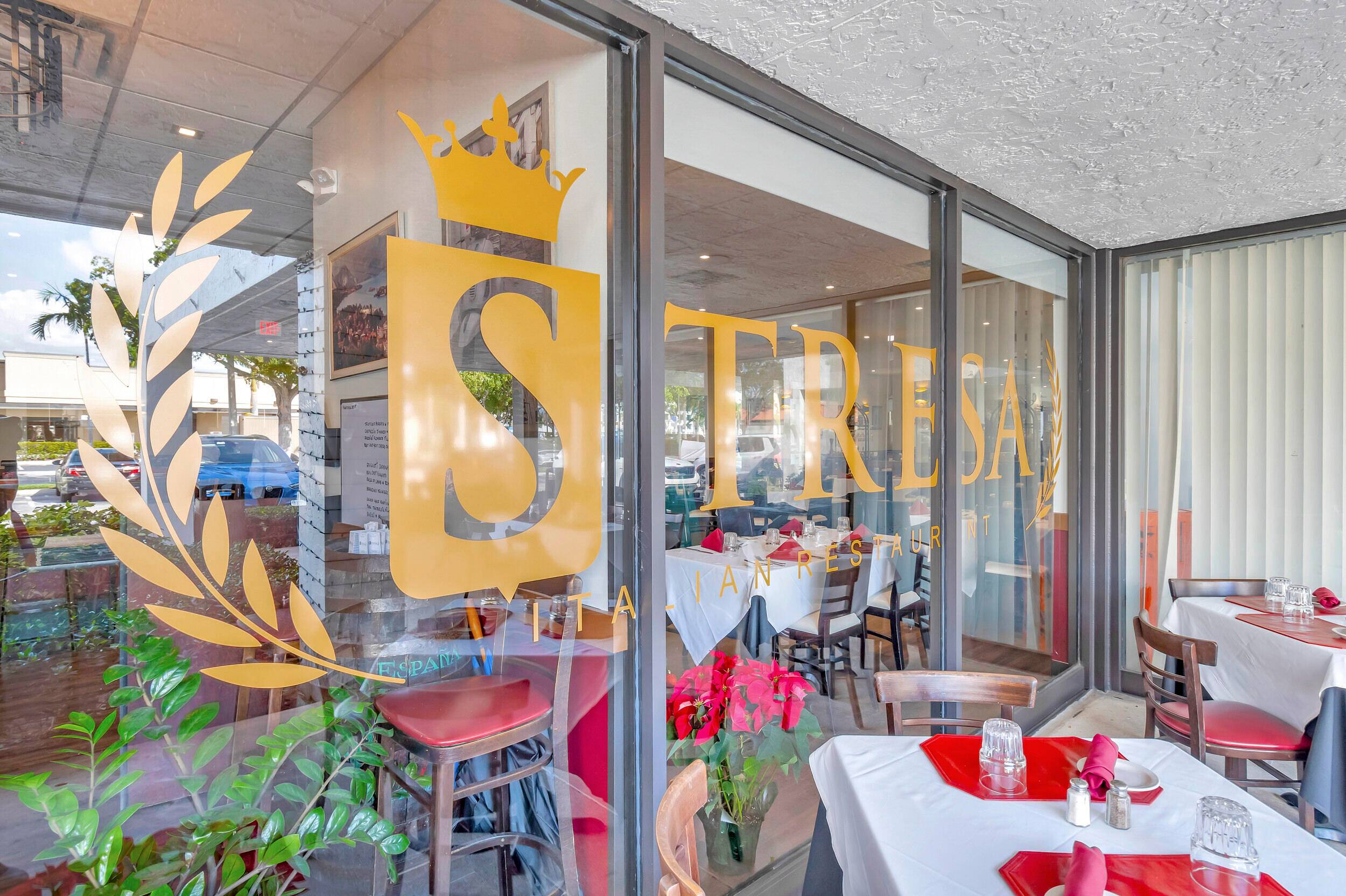 A Renowned Italian Cuisine Restaurant in Palm Beach Area !