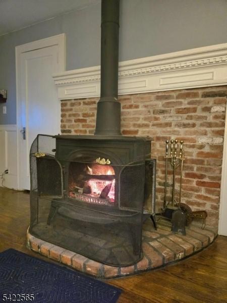 Wood burning stove