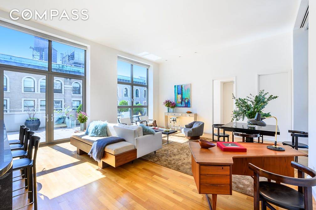 GORGEOUS LIGHT 1000 SF TERRACE With the terrace running the entire length of the apartment, soaring 12 foot ceilings, and full height windows, light abounds in this wonderful south facing ...