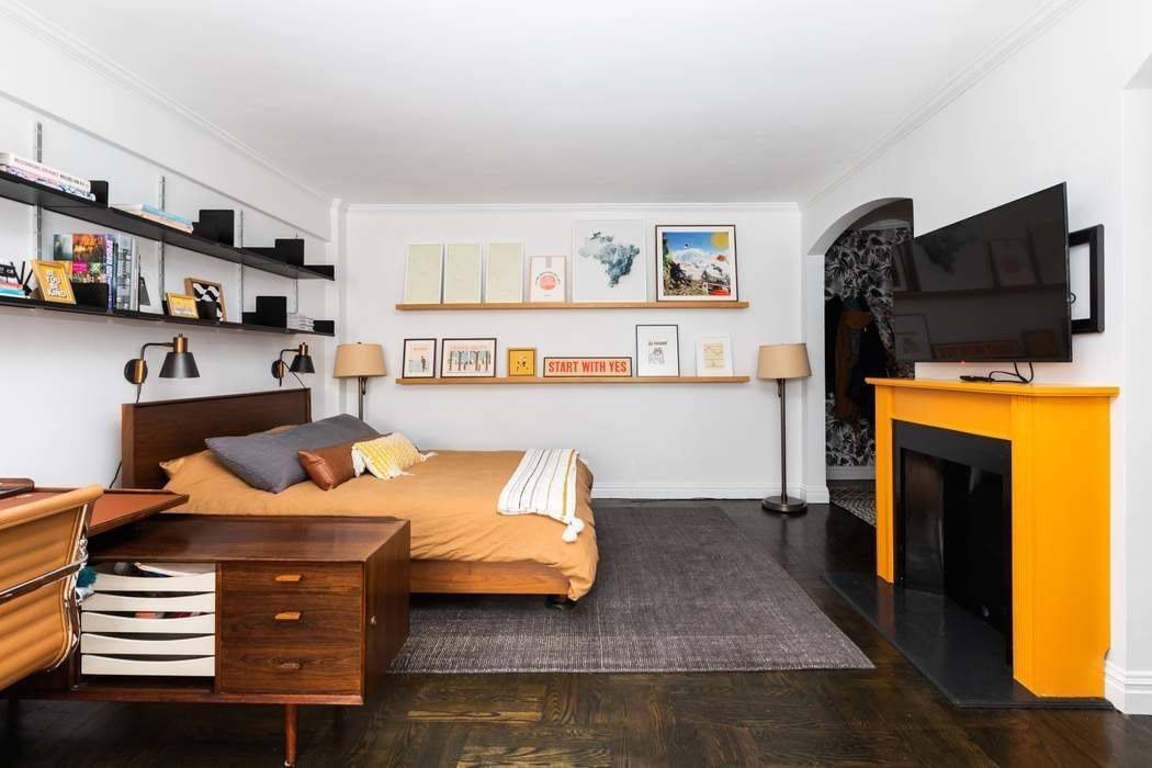 This fully furnished residence presents an adaptable layout, featuring abundant closet space and a serene, east facing panorama along Minetta Street, providing a tranquil escape from the dynamic ambiance of ...