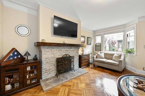This Bay Ridge Oasis located on a quiet private terrace does have its very own private garage !