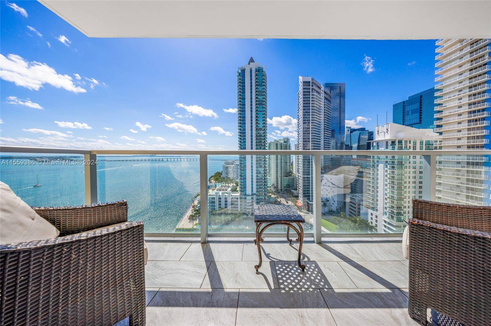OPPORTUNITY KNOCKS ! ! BREATHTAKING WATER VIEWS OF BISCAYNE BAY AND THE CITY !