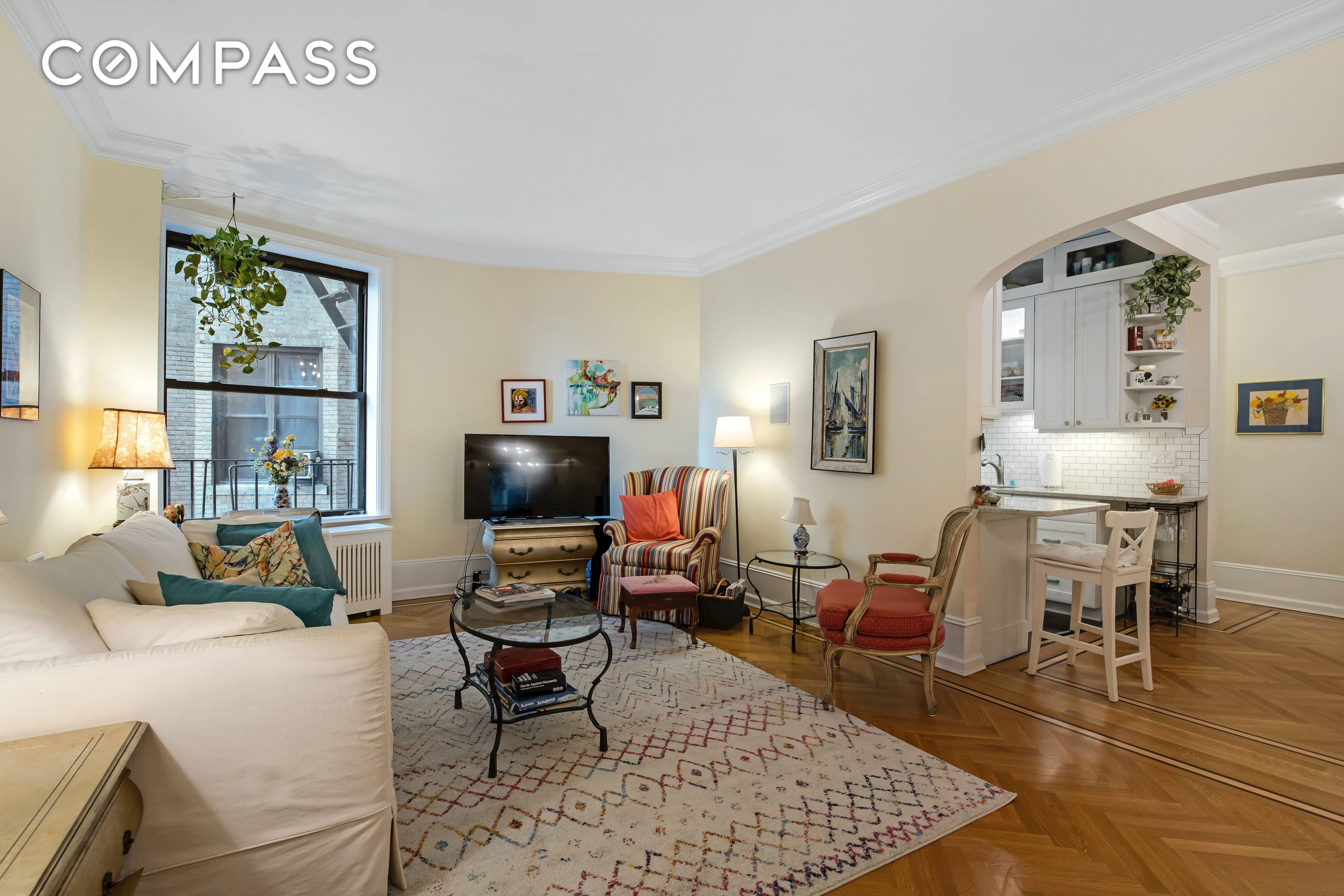 Gut renovated Washington Heights one bedroom with an office in move in condition.