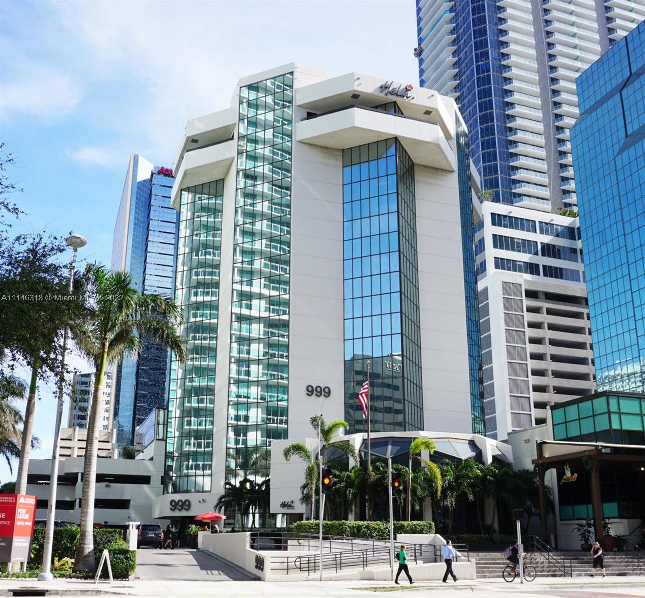 Class B Office building located in the heart of Brickell Avenue and Financial District.