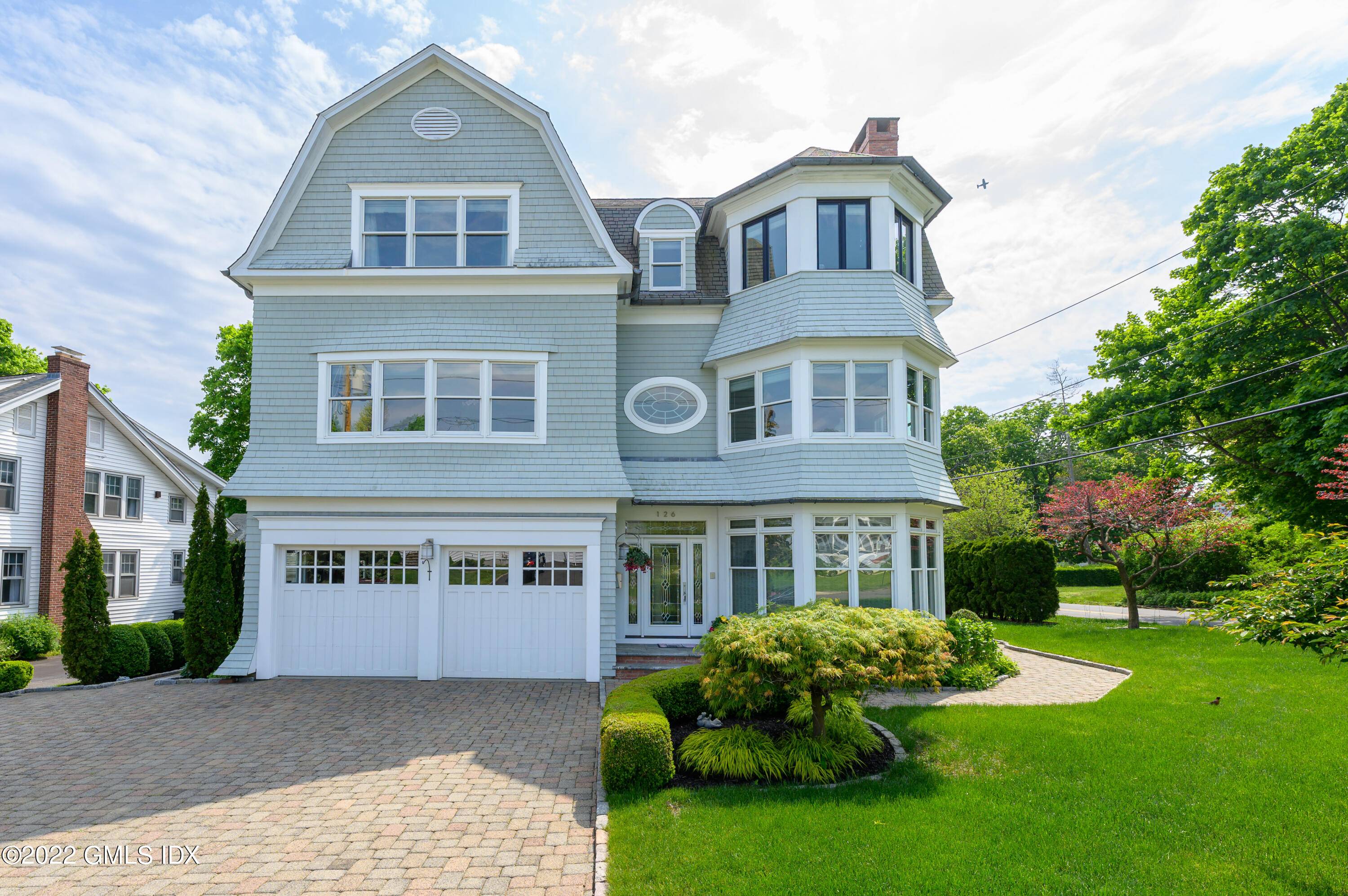 Welcome to life in desirable Laurel Beach where residents enjoy private access to Long Island Sound, stretches of pristine white sands, a boardwalk, tennis courts club house too.
