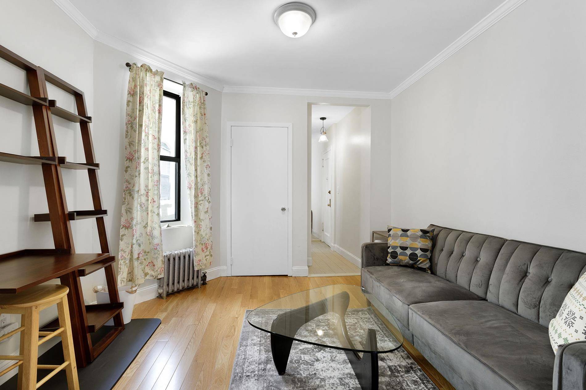 Don't miss this pristine newly renovated 1 bedroom quietly nestled in the heart of everything.
