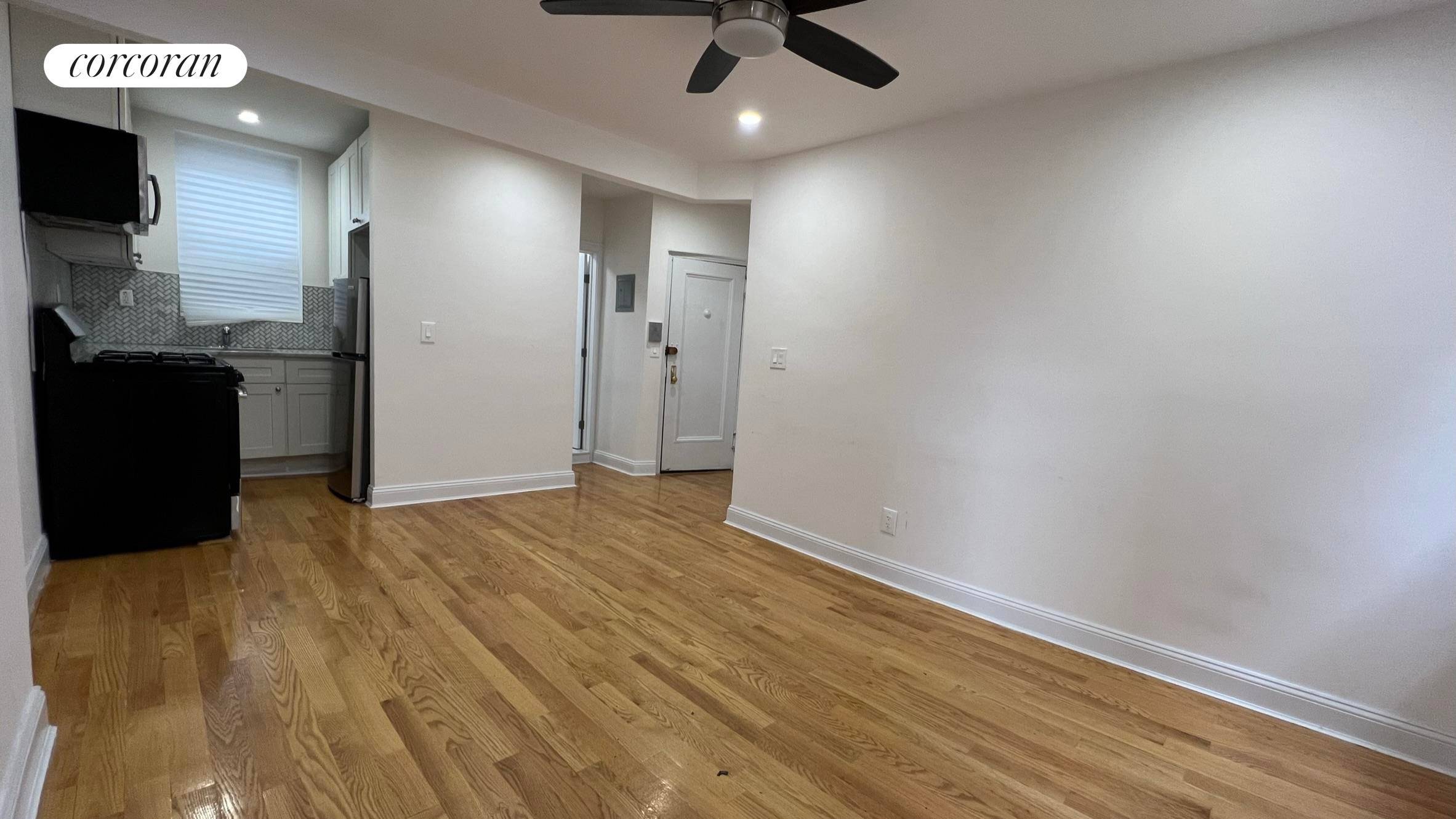 Beautifully gut renovated just a few years ago, this one bedroom apartment in the heart of Cobble Hill features Washer Dryer in unit New modern white kitchen with marble countertops, ...