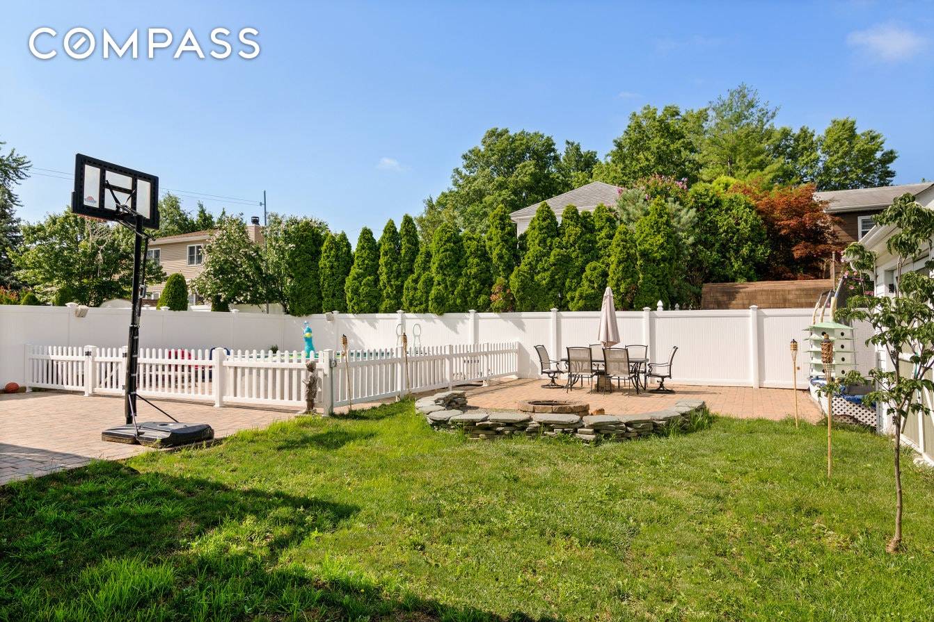Privacy, outdoor space and fine amenities await you in Arden Heights !
