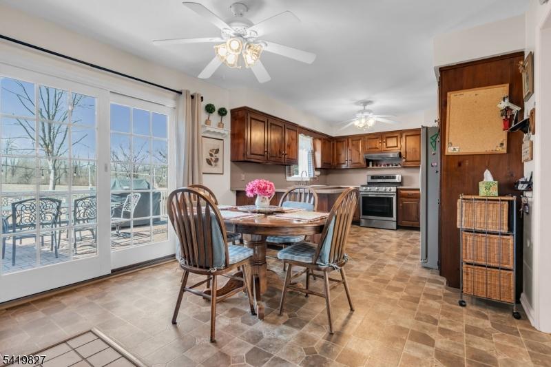 Eat in Kitchen