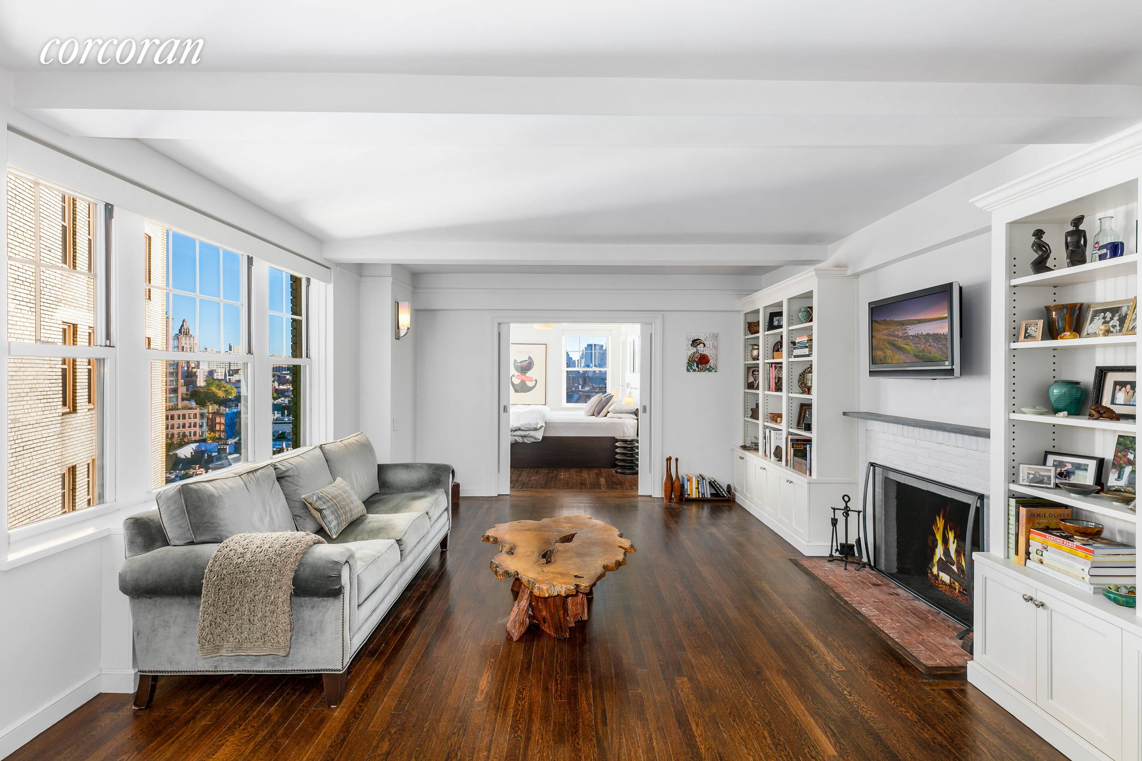 You'll love this triple mint, high floor, prewar, corner 1 Bed 1 Bath with spectacular unobstructed city and skyline views to the World Trade Center and Hudson River !