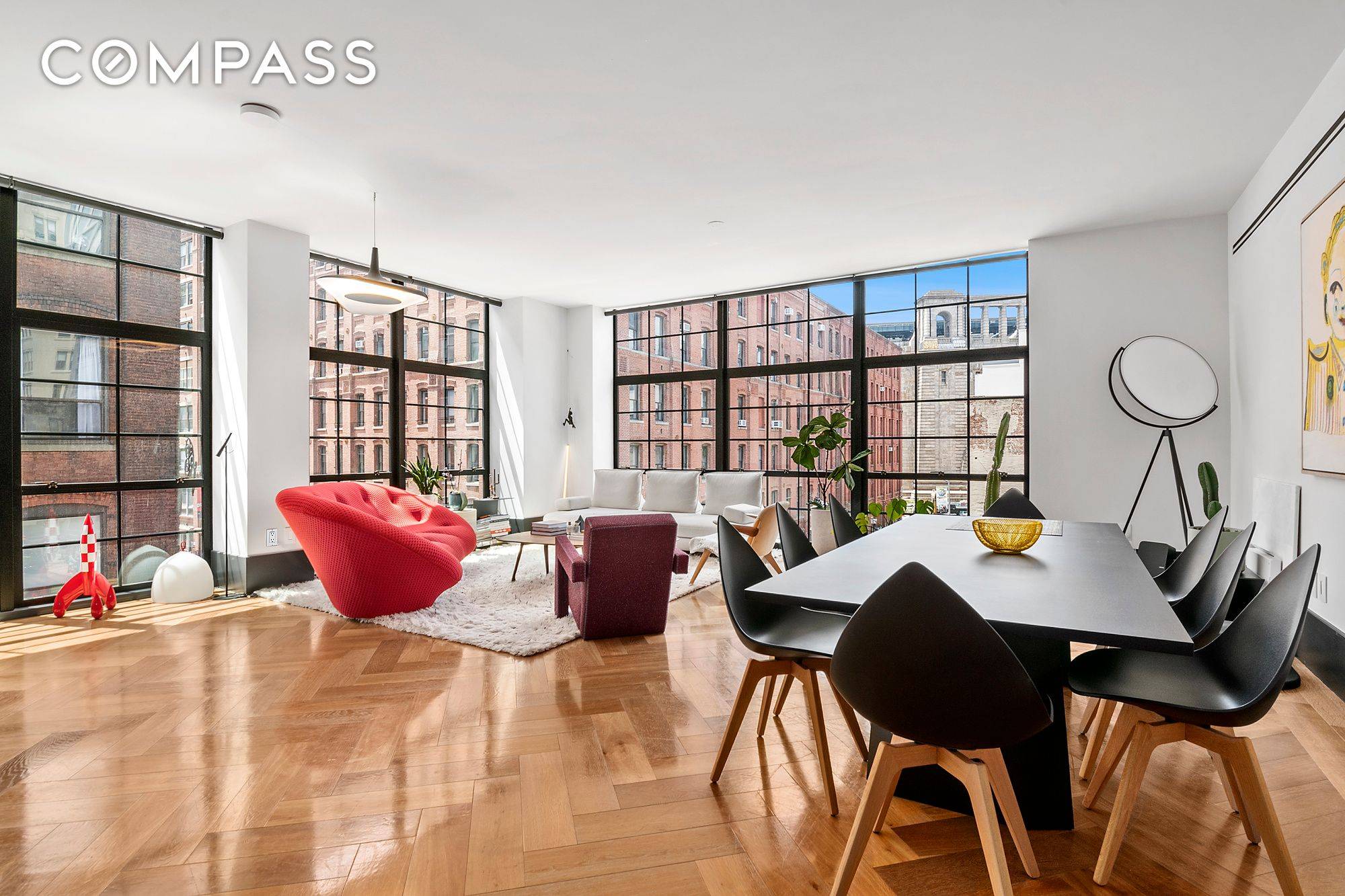 One of a kind DUMBO Dream Home wrapped in floor to ceiling glass, capturing views of the neighborhood s quintessential architecture, from the most unique vantage point.