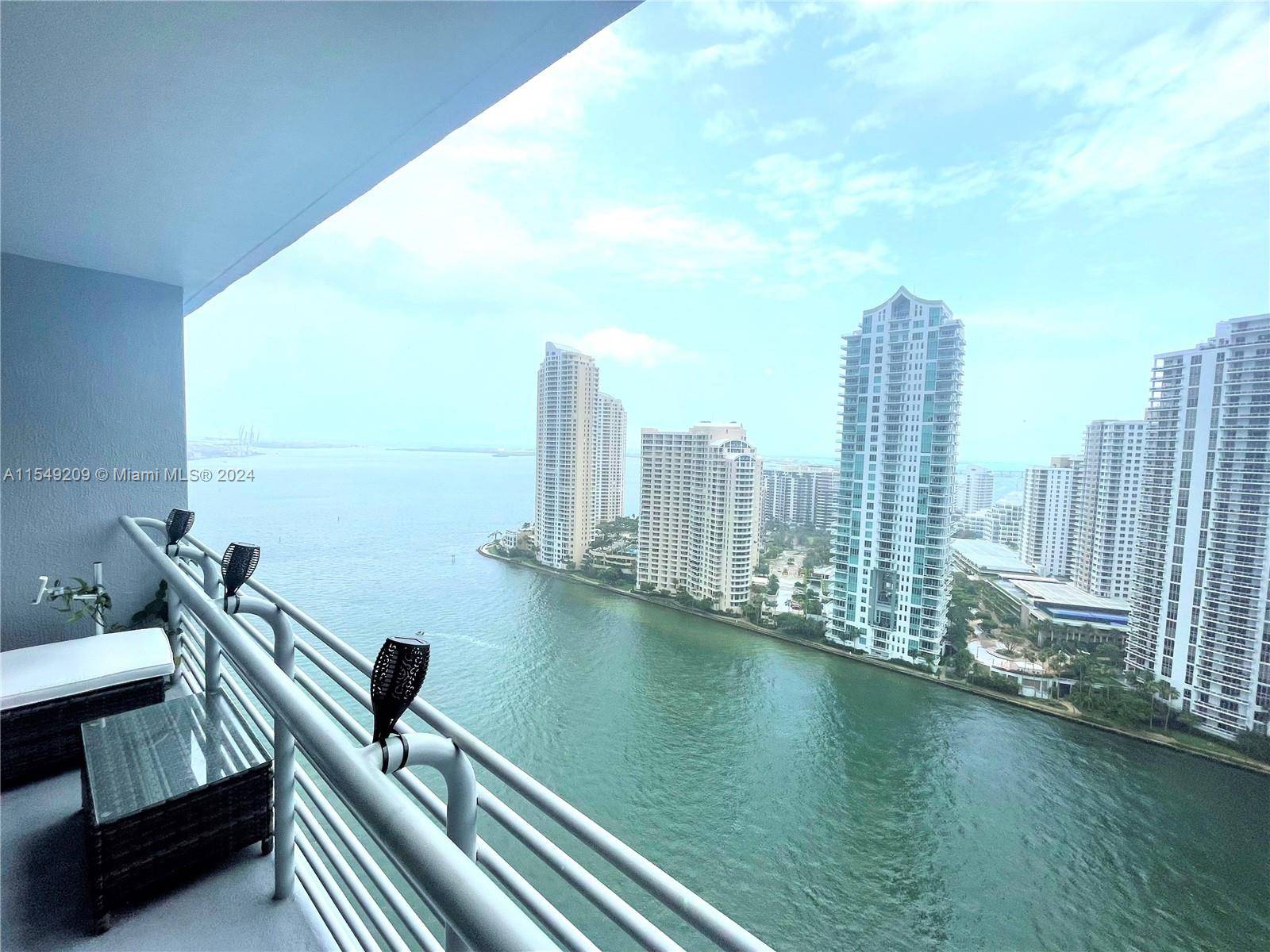 Amazing open Bay and Brickell skyline view, direct waterfront building, spacious high floor apartment, 24X24 white porcelain floor throughout, southern exposure with spectacular views of Miami River, Bay and Brickell ...