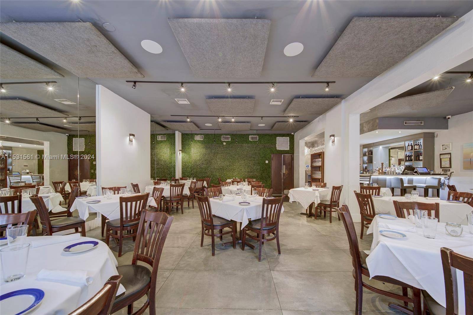 Miami s finest Italian Restaurant for over 20 years with Full Liquor license For Sale right on Bird Road and within walking distance from Merrick Park.