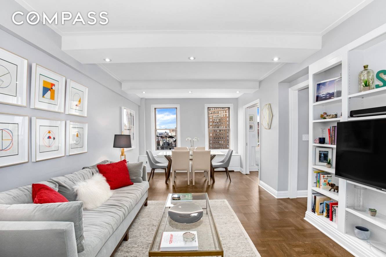 From its stunning views, to its spacious proportions, unique layout, gorgeous upgrades and architectural details, everything about this beautifully renovated, high floor, one bedroom, one bathroom Greenwich Village cooperative conveys ...