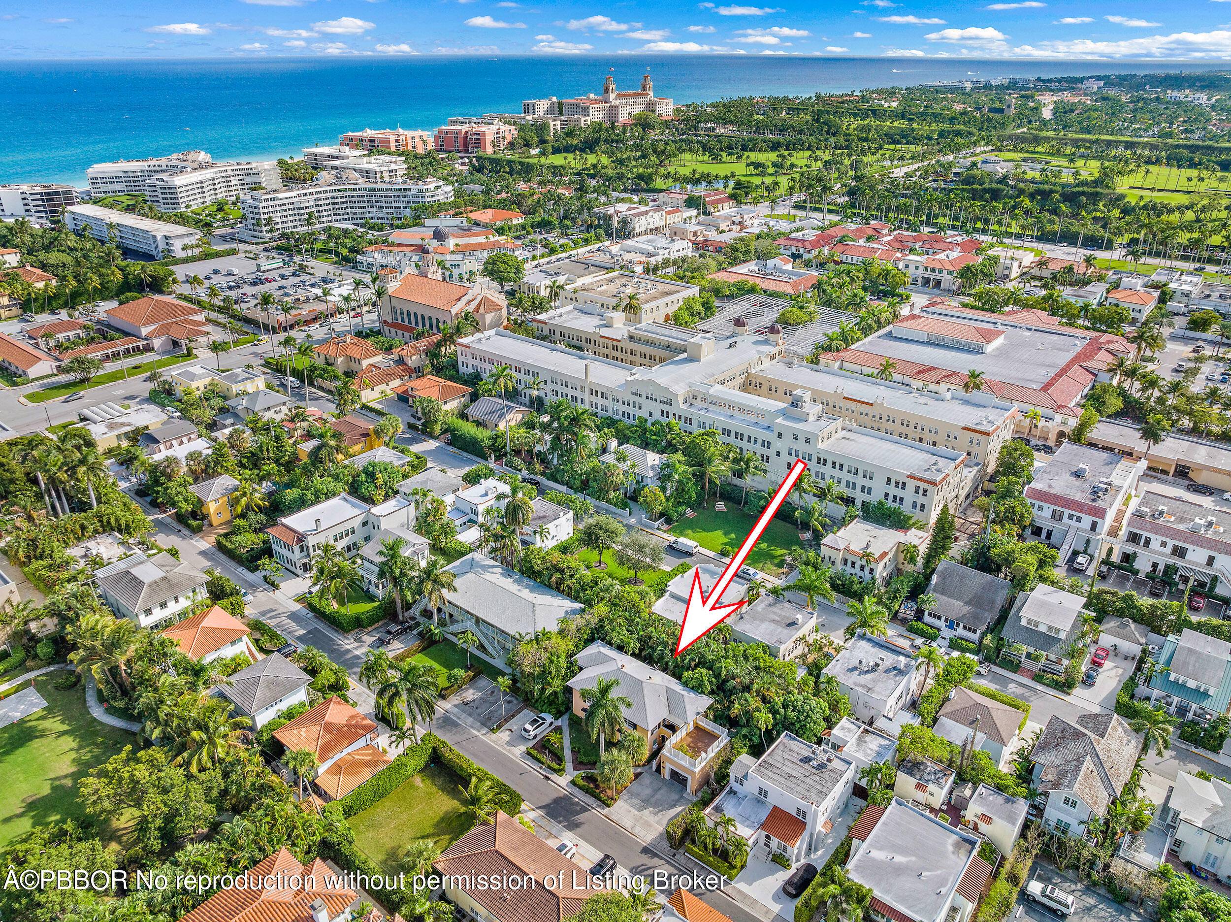 Rare Opportunity ! ! In the heart of Palm Beach Island this Triplex is situated on oversized lot with 5 off street parking spaces and Garage.