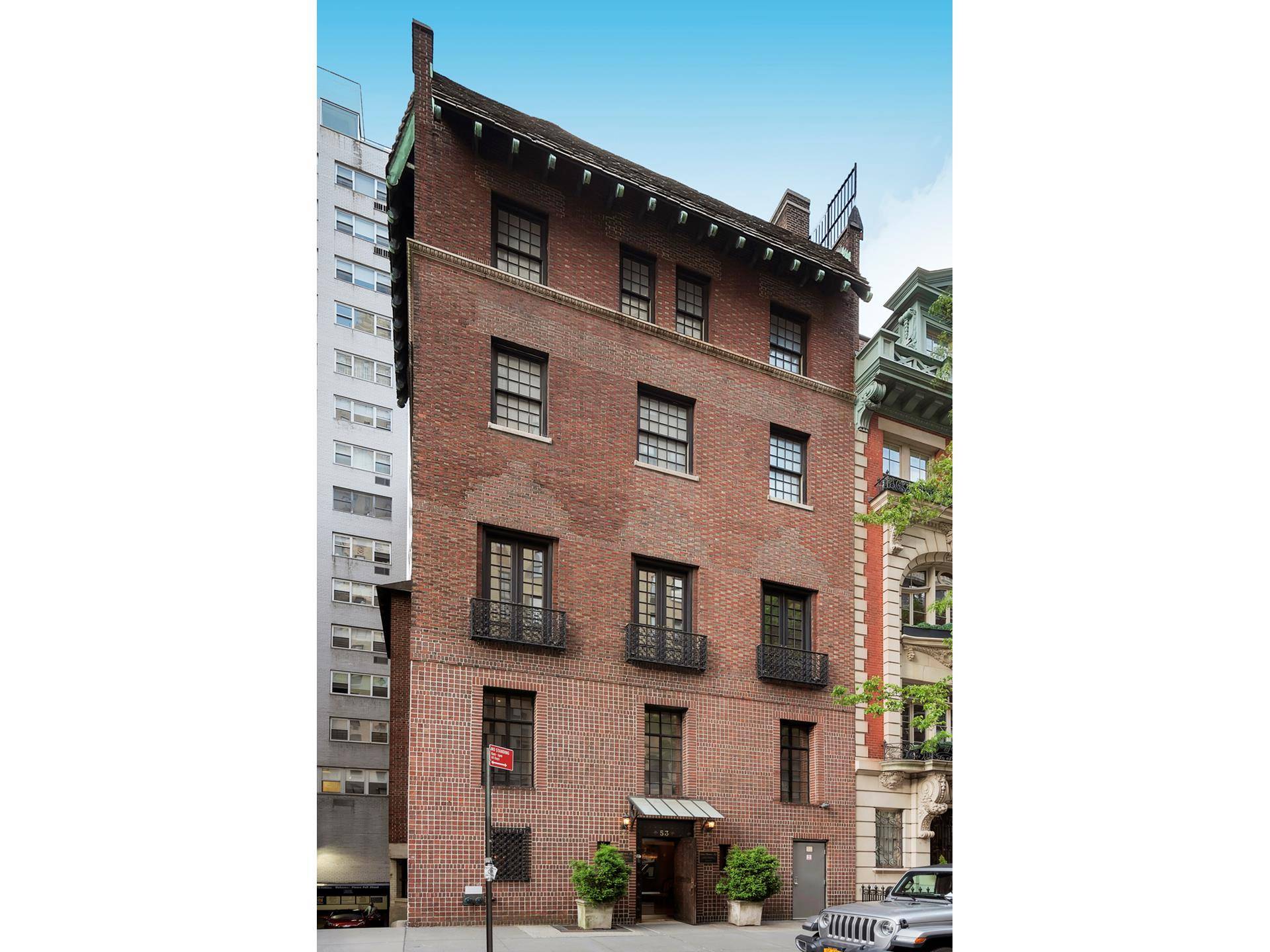 53 East 77th Street has gone through many permutation as a single family mansion, Funk and Wagnall's library, Cello restaurant, a recording studio and currently is used to market museum ...