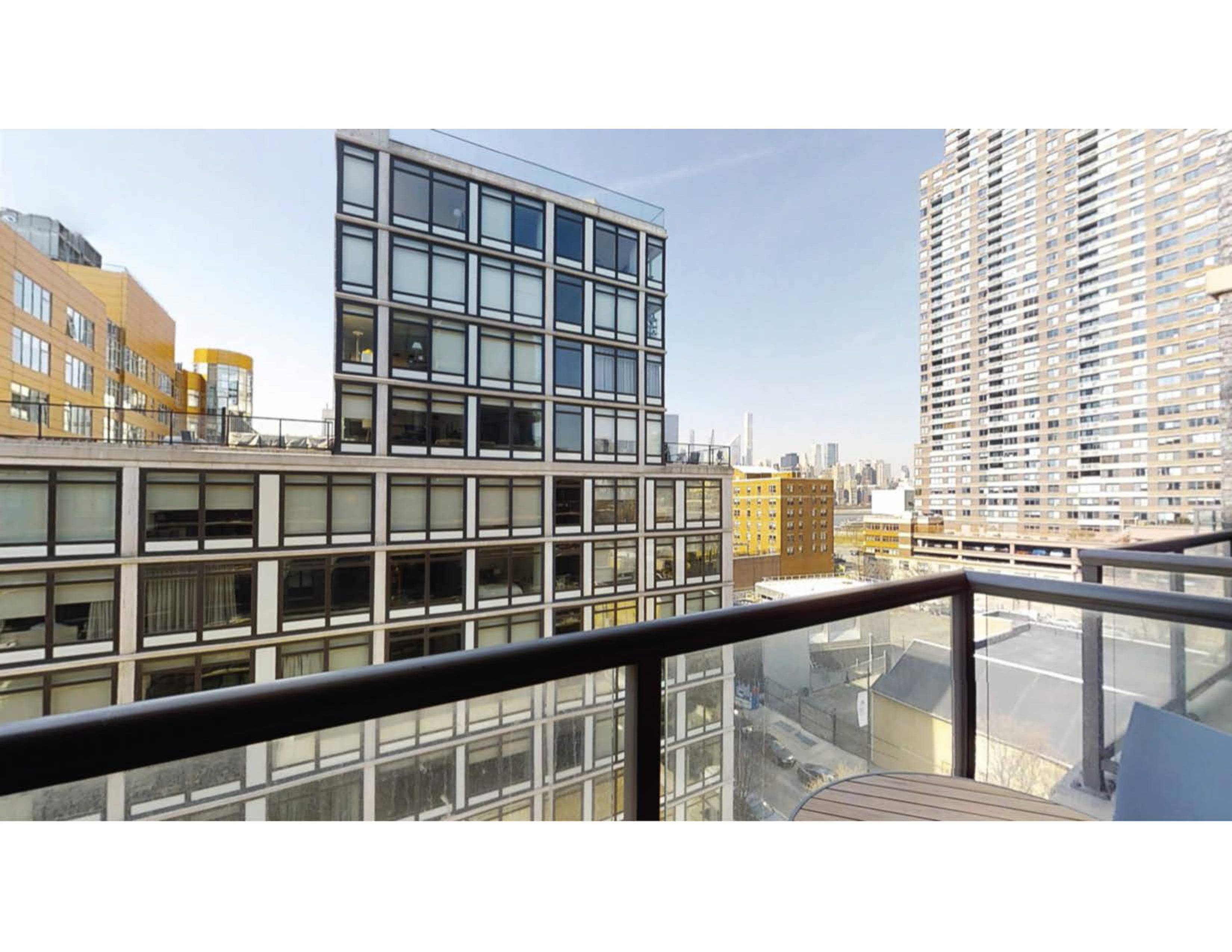 NEWLY REDUCED amp ; WONDERFUL 1 BR 1 BA with BALCONY CLOSE to GANTRY PARK WATERFRONTTake the 3D tour into this delightful condo home that offers a spacious interior of ...