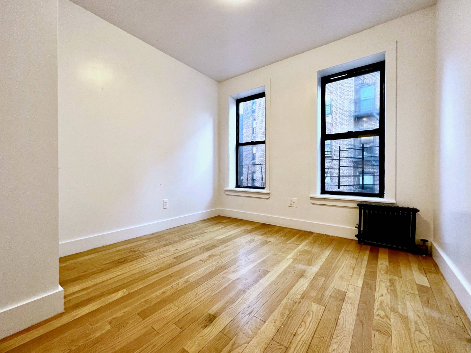 Location Nagle at Broadway Cloisters 3bed with washer dryer in unit.