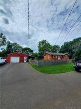 2 SF homes on 2 adjoining lots, must be sold together.