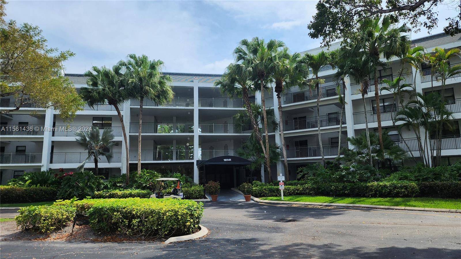 Enjoy the amazing sunsets and golf views from the condo nestled in the heart of Weston offers a blend of comfort and luxury.
