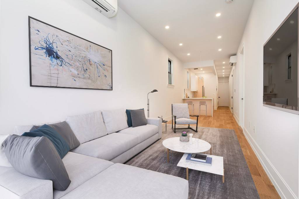 117 North 4th Street, Apartment 3F between Berry Street and Bedford AvenueNO FEE NEVER LIVED IN amp ; GUT RENOVATED 3 BEDROOM 2 BATHROOM APARTMENT WASHER DRYER PRIME WILLIAMSBURG LOCATION ...