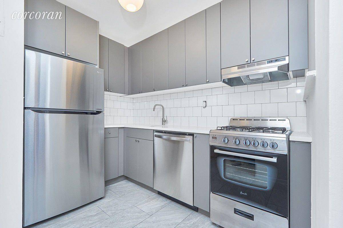 Renovated 2 bed Near CENTRAL PARK !
