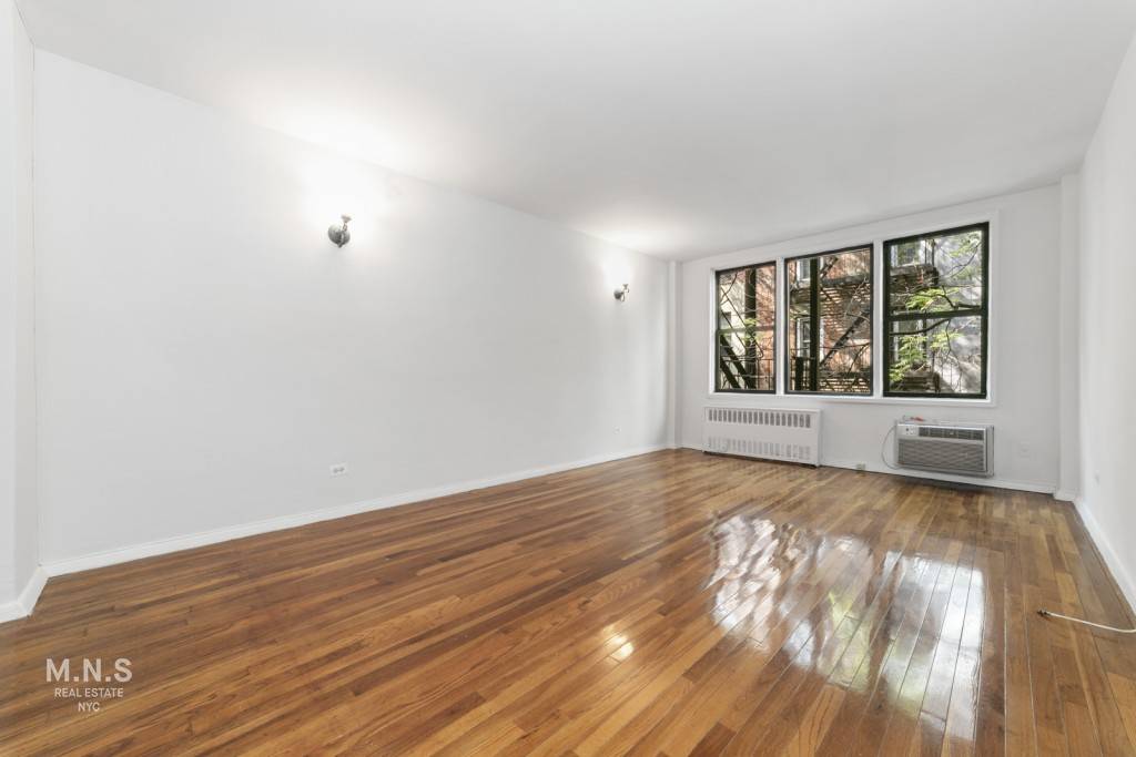 One Bedroom Apartment Available Now in Prime Gramercy Kips Bay LocationLocated in prime Gramercy Kips Bay border is 225 E 26th, a beautiful boutique building offering stunning brand new apartments.