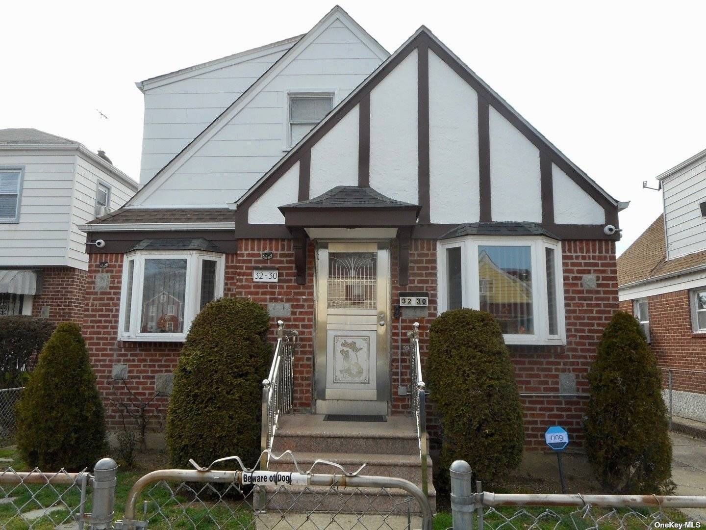 Large one family house in Nice North Flushing location, walkable to downtown Flushing, stores and supermarkets.