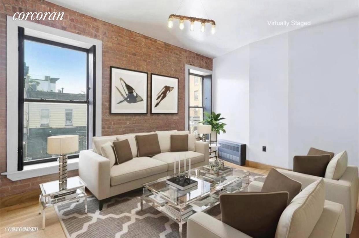 Stunning and Sprawling 3 bed, 2 full bath pre war stunner in Stuyvesant Heights.