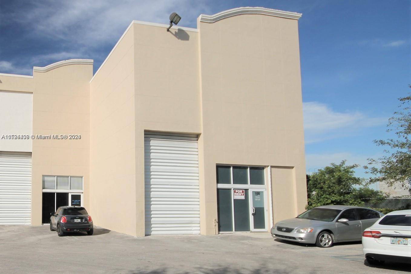 Awesome Corner Unit Warehouse Office combination, total 2610 Sqft.