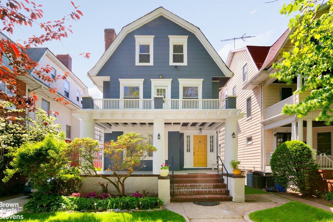 Prepare to fall in love. This luminous blend of prewar charm and contemporary living has it all the sun drenched 2nd story porch floods the oversized loft like living and ...