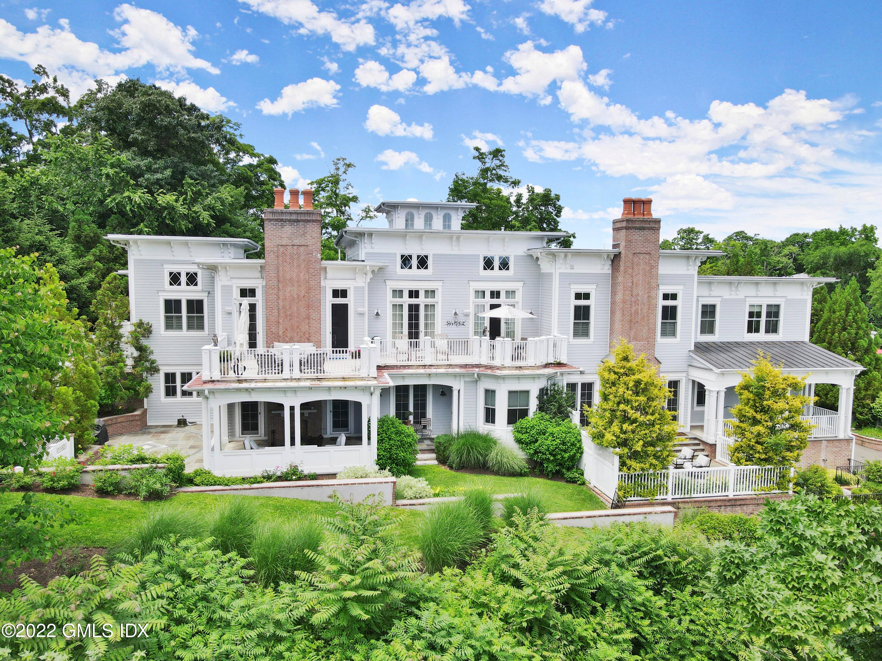 Hidden Jewel in Cos Cob. This luxurious one level penthouse has 12 foot ceilings, open floor plan, fireplace and views of the Mianus River.