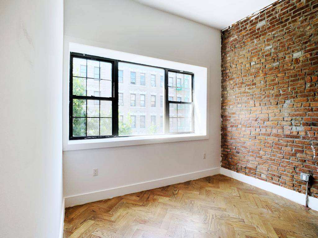 Take Advantage Of This Extraordinary Opportunity In The Heart Of Williamsburg !