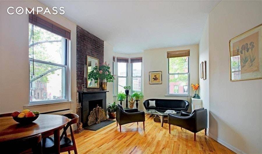 Welcome to apartment 2A, a warm and inviting classic Brooklyn Heights beauty.