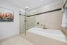 Jetted tub!