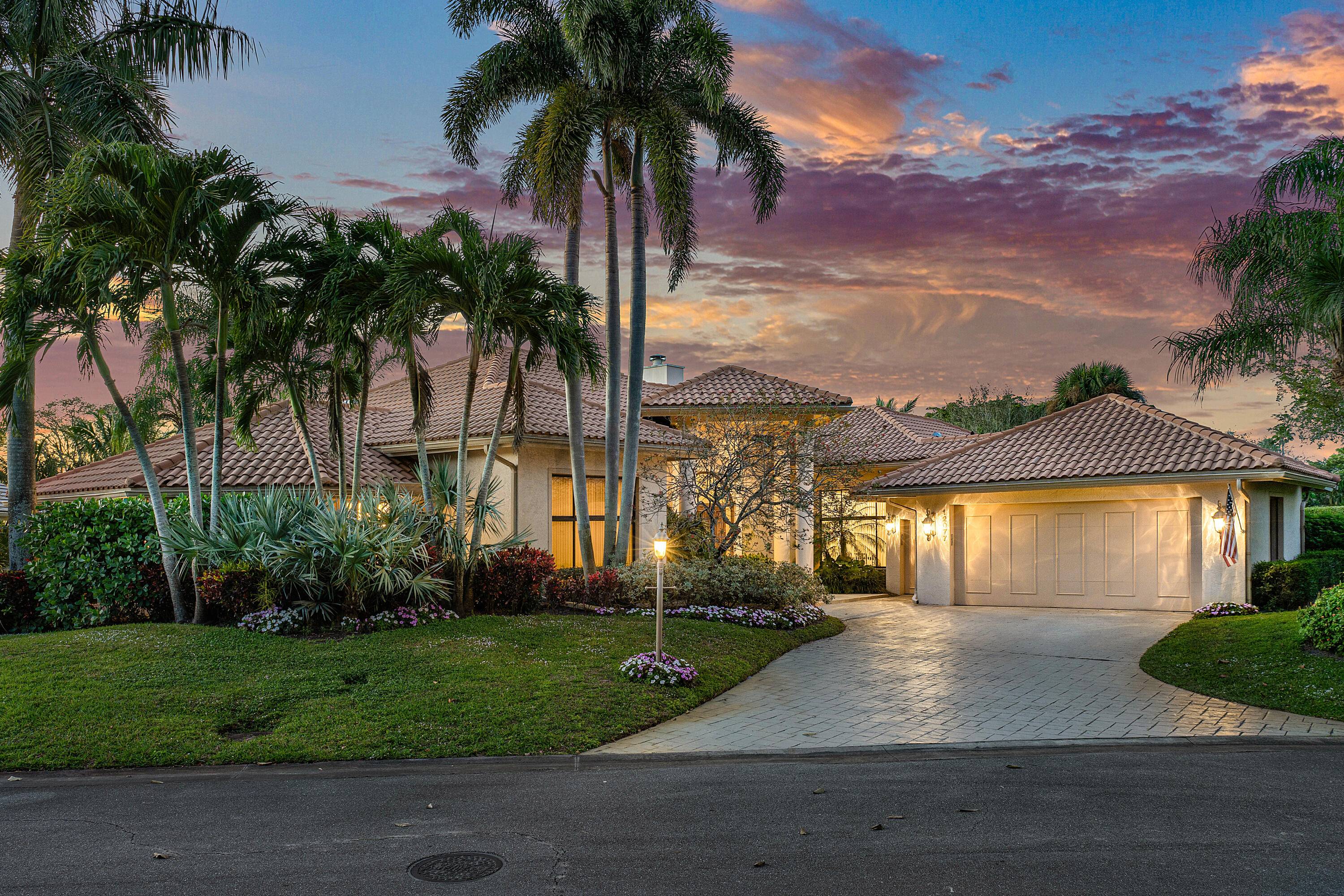 Stunning 4 BR, 4 BA home in Delray Dunes Golf and Country Club.