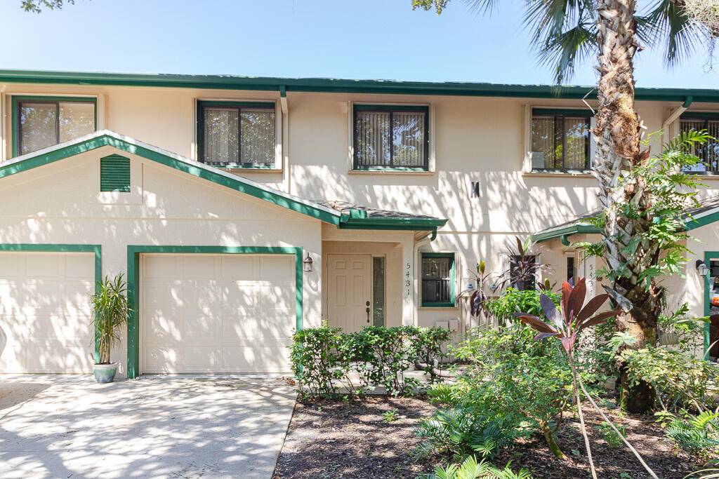 REDUCED TO SELL LIVE THE FLORIDA LIFESTYLE in this Spacious 3 bed 2 bath Schooner Oaks two story townhome with garage located in the charming coastal community of Port Salerno ...