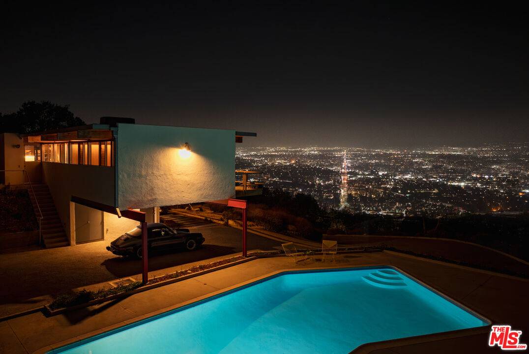 7820 Mulholland Dr 3BR Hollywood Hills East La