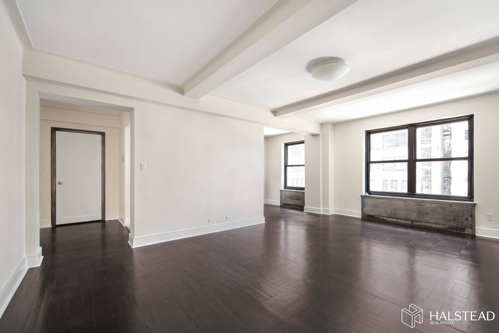 This beautifully renovated one Bedroom boasts over 800 Square feet of space.