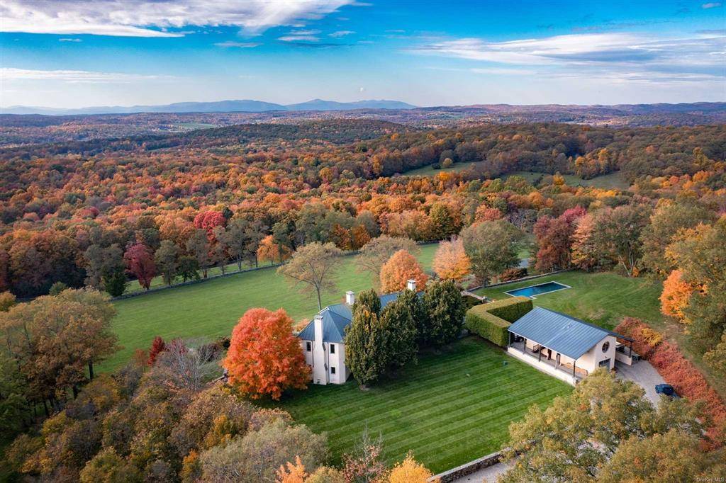Set in the hills above Millbrook, Black Cap is surrounded by endless, heart stopping views of the entire Hudson Valley.