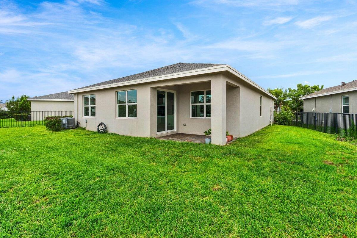 028-2770NortheastBreezewayCircle-OceanBr