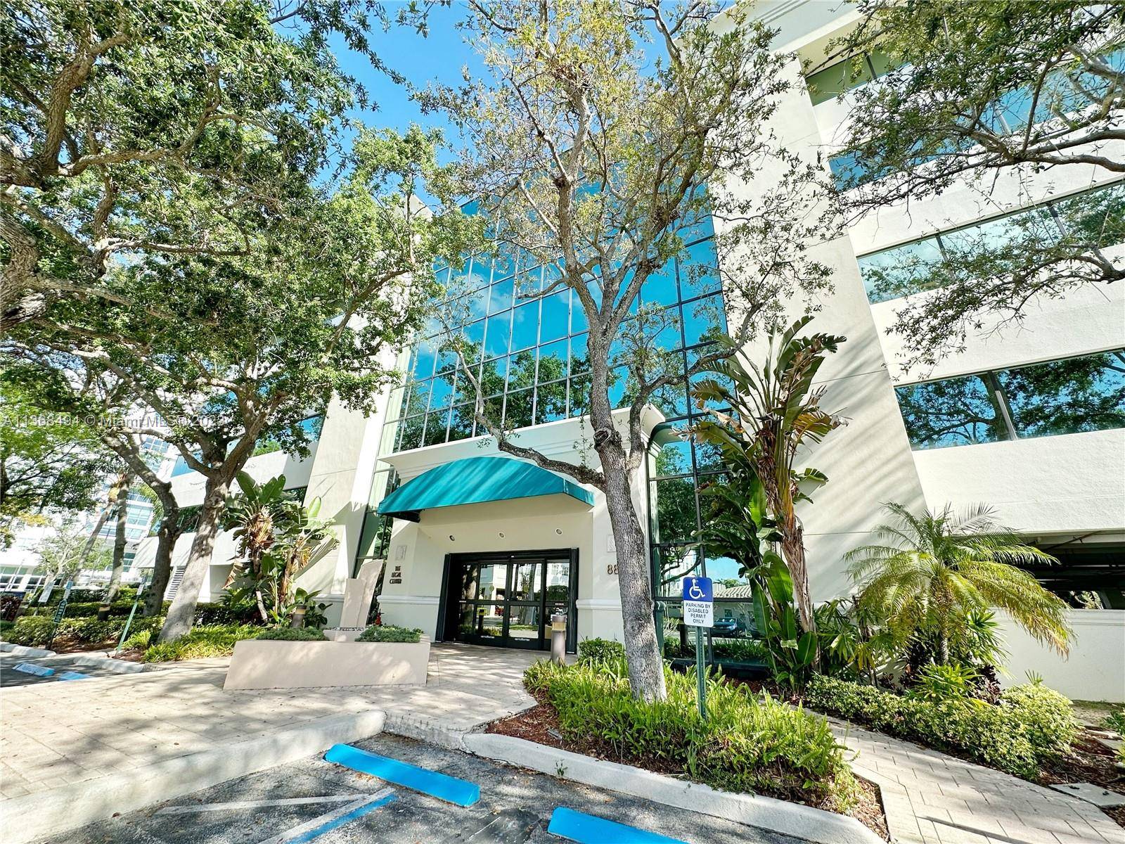 Perfectly located Fort Lauderdale penthouse office space with panoramic views of the entire city.