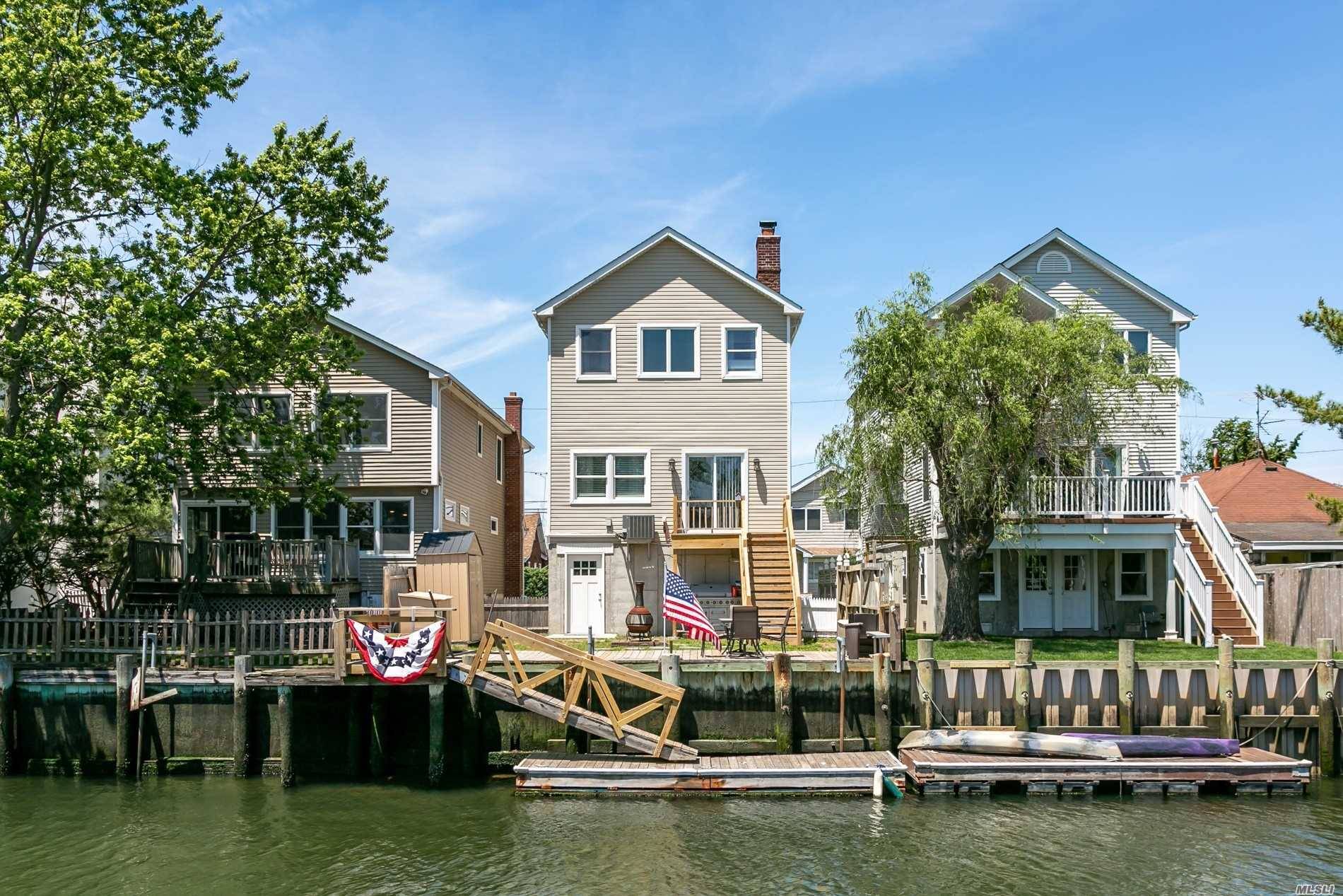 Beautifully Renovated Fema Compliant Home On The Grand Canal W Private Dock amp ; Float !