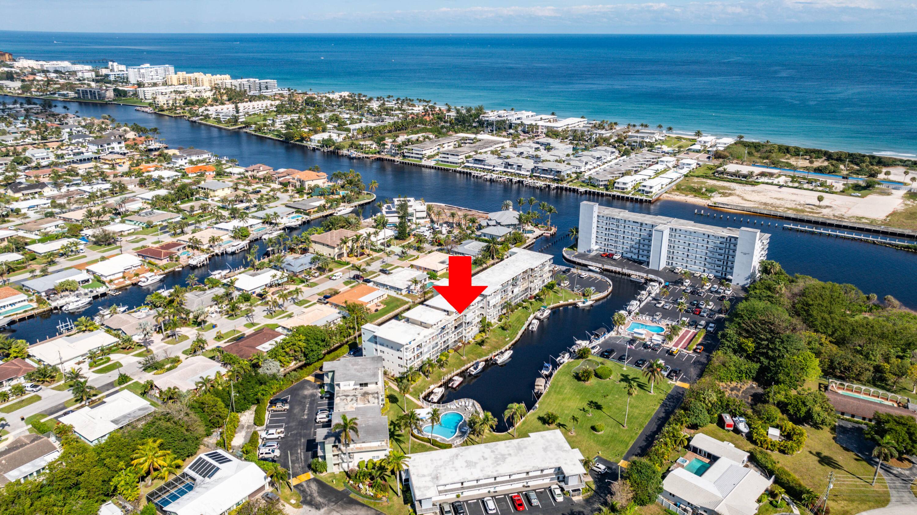 Welcome to your dream waterfront living in Deerfield Beach, Florida !