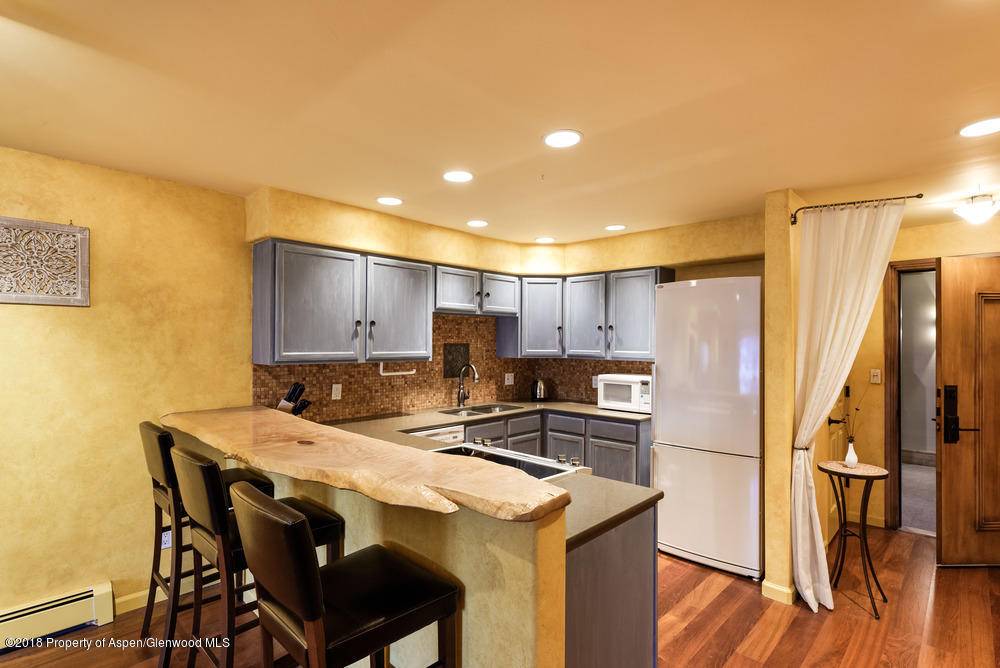 Located in the central core, South Point Unit 1H is perfect for someone who wants to enjoy the action of downtown Aspen.