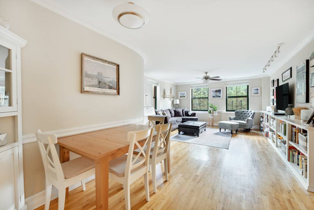 Accepted Offer, No Additional Showings This two bedroom, two bathroom home is set in a boutique elevator condominium in Windsor Terrace, one of Brooklyn's most coveted and friendly neighborhoods.